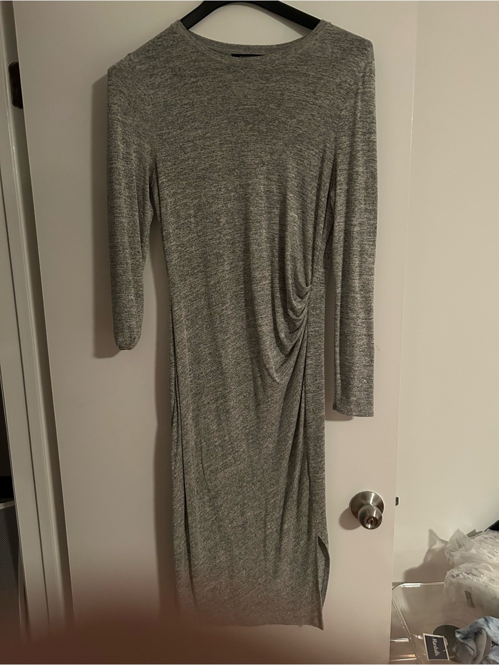 TWO Banana Republic Long-Sleeve Side-Ruched Midi Dress